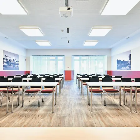 Djh Jugendgaestehaus Adolph Kolping 호스텔