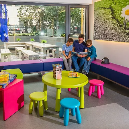 Ostello Djh Jugendgaestehaus Adolph Kolping *