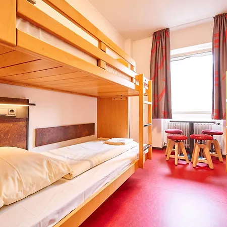 Hostel Djh Jugendgaestehaus Adolph Kolping