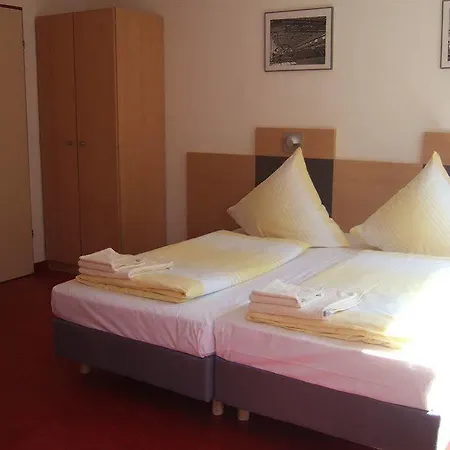 Hostel Djh Jugendgaestehaus Adolph Kolping