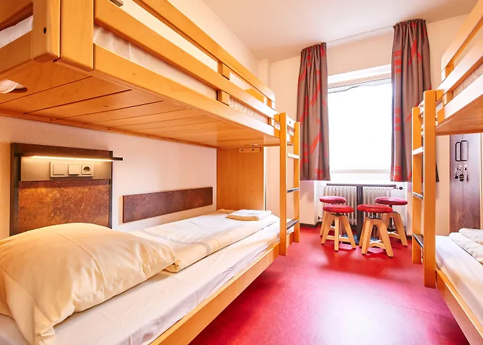 Hostel Djh Jugendgaestehaus Adolph Kolping *